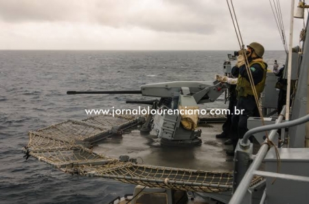 Marinha do Brasil realiza exercício de tiro com munição real no Quilombo da Lagoa dos Patos