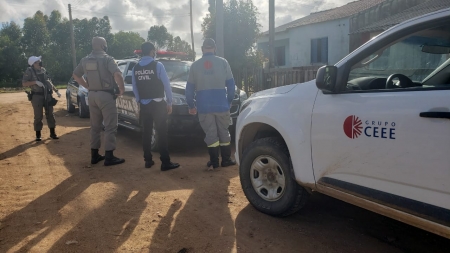 Polícia Civil e Brigada Militar prenderam indivíduo  de fora da cidade em casa supostamente invadida para uso do tráfico de drogas