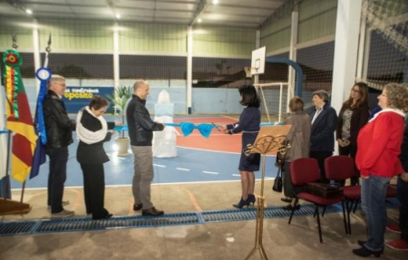 Escola Nossa Senhora Estrela do Mar  inaugurou sua quadra esportiva