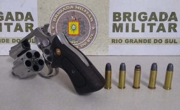 Brigada Militar prende homem por Porte Ilegal de arma de fogo em São Lourenço do Sul