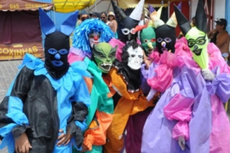 Continua proibido o uso de máscaras no Carnaval