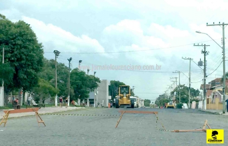 Prefeitura iniciou as obras de asfaltamento da &quot;Passarela do Samba&quot;