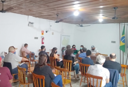 Reunião com a Comissão da Feira da Praça Central tratou sobre melhorias e outros assuntos referentes ao setor