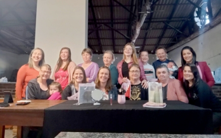 Emater realiza ação no Outubro Rosa