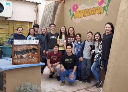 Escola Armando das Neves realiza atividades em Projeto de Compostagem