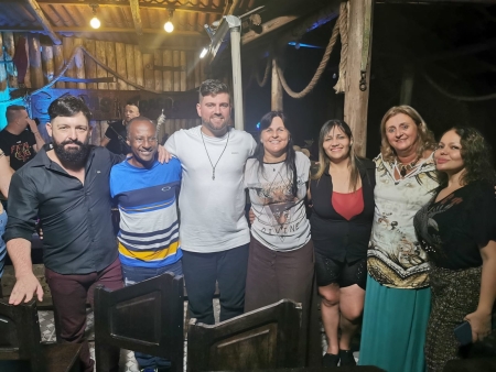 A compositora Guerda Maria Kuhn esteve em SC para assistir a gravação do DVD da dupla Davi e Daniel