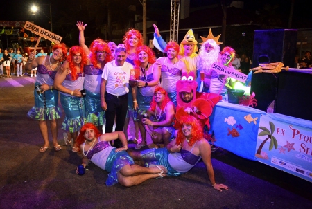 CARNAVAL 2023: Passarela do Samba teve diversas atrações na noite de segunda-feira