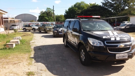 Polícia civil e Brigada Militar verificaram o cumprimento da prisão domiciliar de 26 detentos