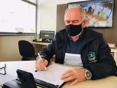 Prefeito Rudinei, em reunião virtual com a Caixa, estuda possibilidades para construção de casas populares