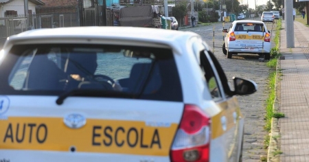 Definidas novas datas para renovações de CNH, transferência, recursos entre outros serviços - Confira