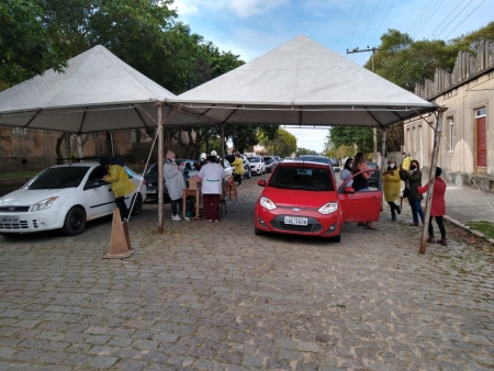 Nesta sexta-feira (15) acontece a vacinação para pessoas com 18 anos ou mais que ainda não tomaram a vacina