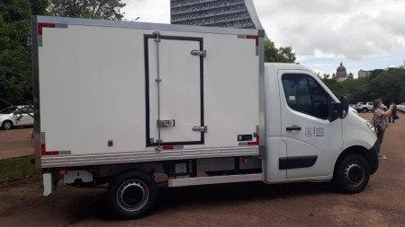 Escola Agrícola Santa Isabel recebeu uma caminhonete Fiat Toro e um caminhão baú de emenda parlamentar