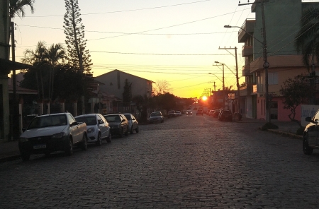 Quarta-feira inicia com frio mas deve ter sol o dia todo