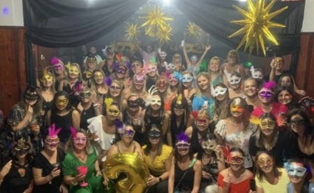 Festa das Máscaras no Pérola Tênis Clube nesta sexta-feira