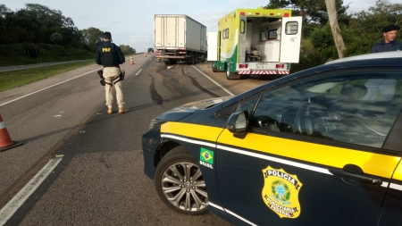 Um óbito registrado em acidente com dois caminhões próximo a Colônia Santa Silvana, sentido Pelotas