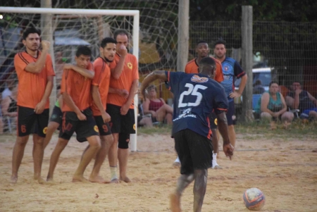 3ª rodada do Campeonato Praiano de Futebol de Areia foi realizada no sábado (22)