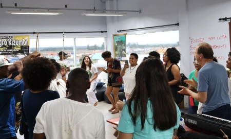 Projeto Kilombo Literário encerra atividades de 2023 em sarau cultural
