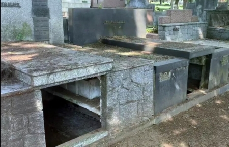 Furto em túmulos no cemitério Westendorff, 6º Distrito