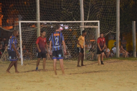 DESPORTO Começam as quartas de final do Campeonato Praiano de Futebol de Areia