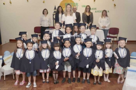 Formatura da Educação Infantil da Escola Estrela do Mar