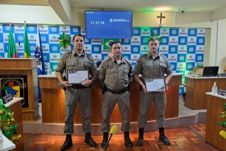 Policiais Militares do 30°BPM são homenageados na Câmara de Vereadores em São Lourenço do Sul
