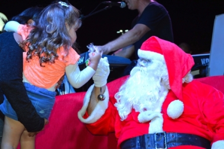Chegada do Papai Noel acontece neste domingo (19) na Praça Central Dedê Serpa