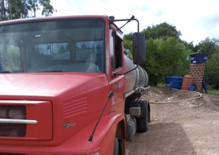 Estiagem: Prefeitura já abasteceu mais de 61 famílias no interior do município