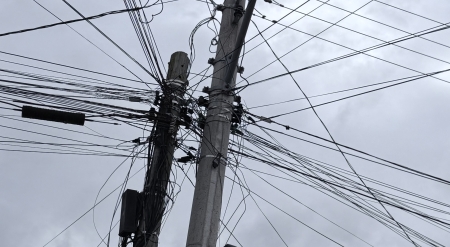 Campanha Poste Limpo une Município, provedores e concessionárias em prol da organização das redes urbanas