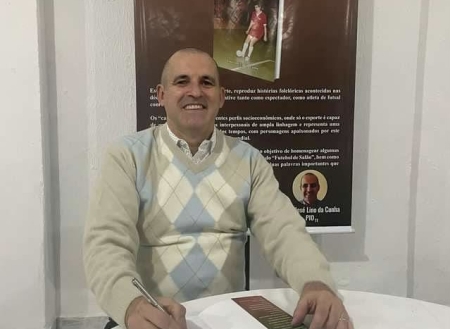 PIO realizou sessão de autógrafos do livro "Histórias Folclóricas do Fut-sal"
