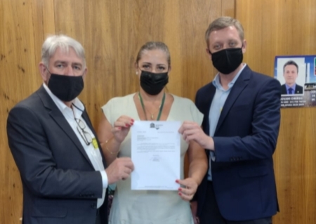 Pavimentação de bairros em vulnerabilidade social é pauta de visita do Prefeito à Brasília