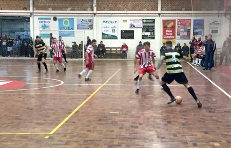 Partidas de semi finais da Taça São Lourenço de Futsal aconteceram na noite desta terça-feira