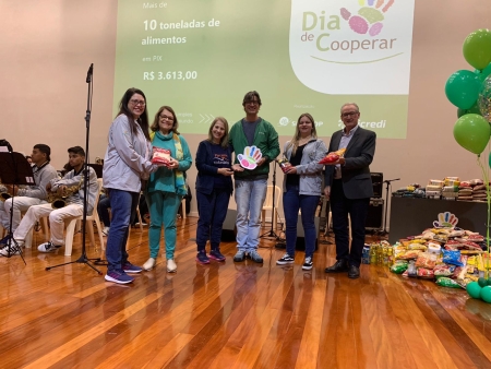 Sicredi Interestados encerra as ações do Dia C com quase 10 toneladas de alimentos arrecadados