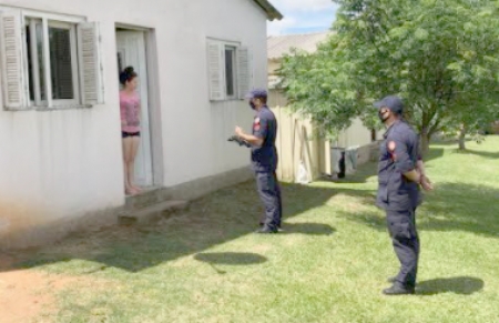 Corpo de Bombeiros trabalha na campanha de prevenção as queimadas de vegetação próximo das rodovias