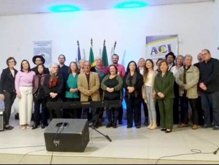Centro dos Escritores Lourencianos comemorou 26 anos com premiação de concurso literário e lançamento da 20ª Antologia
