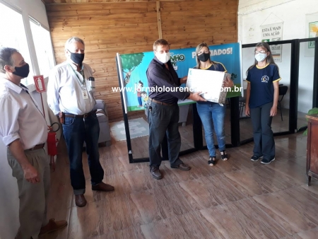 E.M.E.F. Rodolpho Krüger recebeu premiação no Sindicato Rural na manhã desta sexta-feira