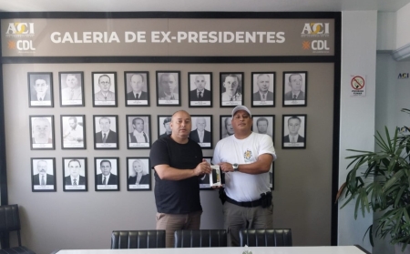 ACI realizou doação de celular para Brigada Militar para auxiliar na comunicação de ocorrências