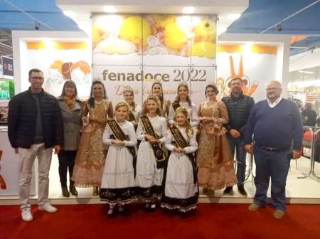 Corte da Südoktoberfest visitou a Fenadoce no final de semana