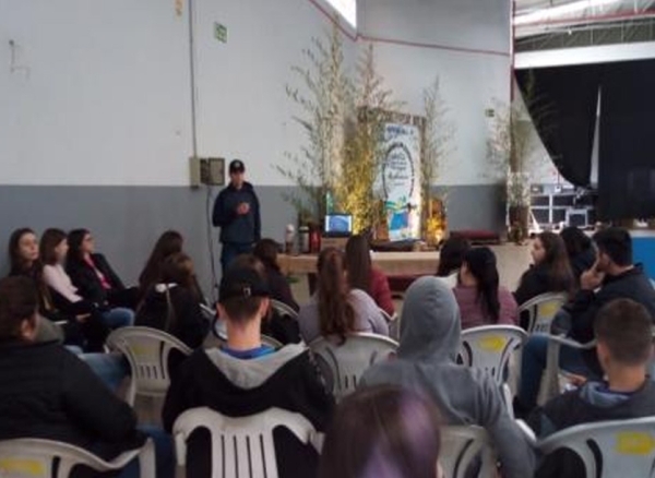 Jovem rural de São Lourenço do Sul participa de seminário em Caxias do Sul