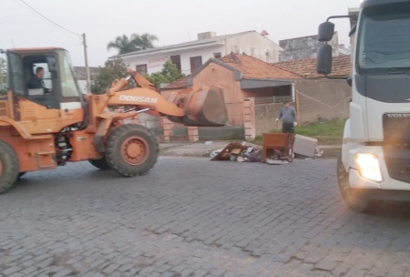 Secretaria de Obras normaliza o recolhimento de entulho em SLS neste domingo