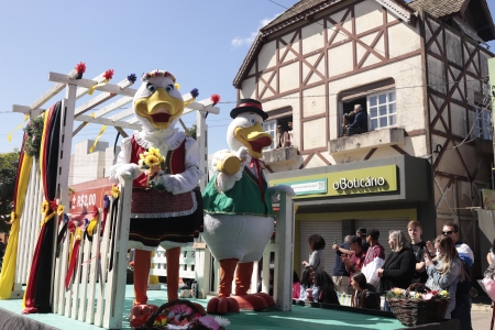 34ª Südoktoberfest começa neste domingo - Veja a Programação