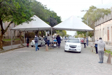 577 pessoas receberam a segunda dose da vacina nesta segunda-feira