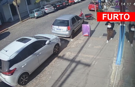 11 celulares foram furtados em loja no centro da cidade na tarde desta quinta-feira