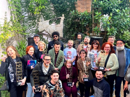 Coletivo Alumiar recebe prêmio AEERGS por contribuição às artes visuais no estado