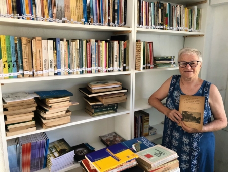 Biblioteca do CEL – Centro de Escritores Lourencianos está tomando forma
