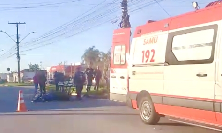 Acidente entre carro e moto na Avenida Nonô Centeno