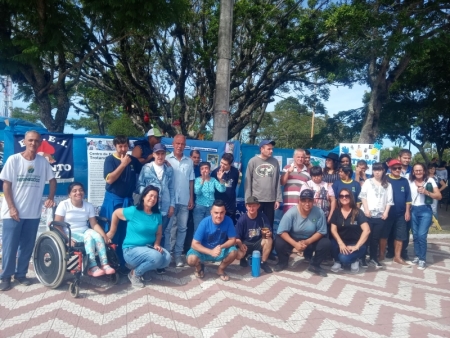 Encontro do Projeto TEAcolhe  em alusão ao Dia Mundial de Conscientização do Autismo aconteceu na Praça Central