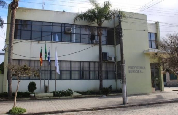 Prefeitura Municipal informa que não haverá atendimento ao público na sede da Prefeitura e demais repartições públicas municipais quinta e sexta-feira