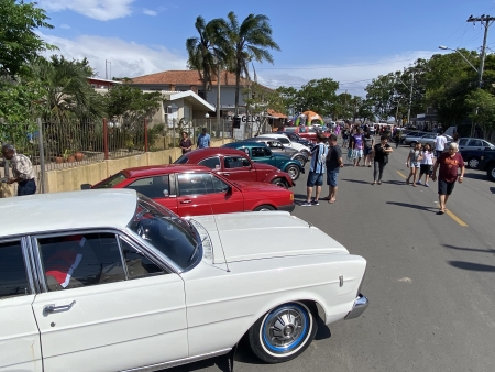 Mais de 180 carros inscritos e grande público prestigiou o 12º Encontro de Carros antigos