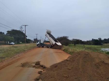 SMOU realiza o patrolamento e encascalhamento da Avenida Doutor Moliano Crespo