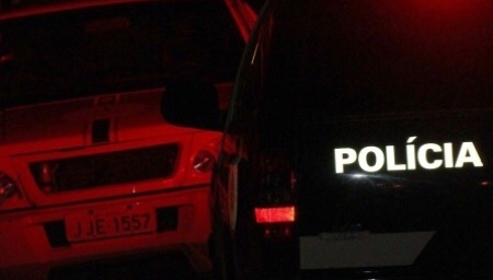 Arrombamento e furto em residência de veraneio na rua Borges de Medeiros